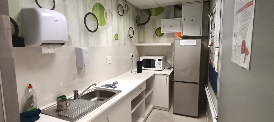 To Let commercial Property for Rent in Bo Oakdale Western Cape